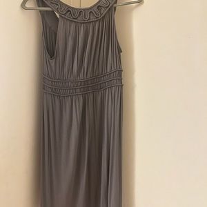 Gray, sleeveless knee length dress depending on height size S, like NEW